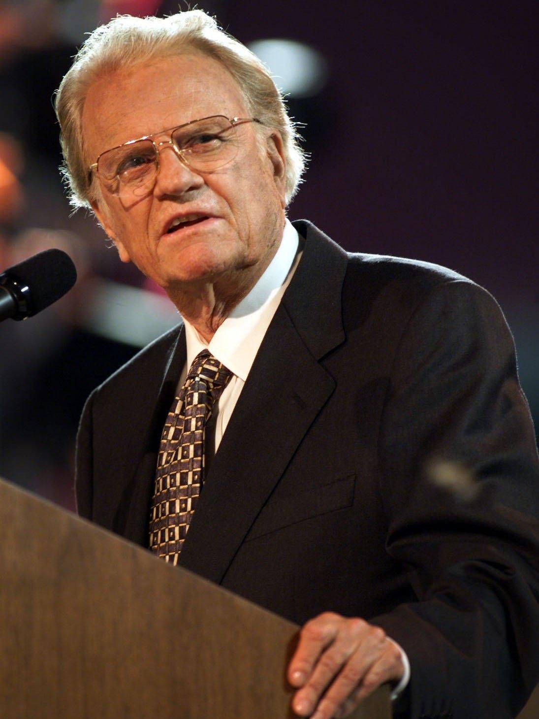 DOWNLOAD MP3: ARE YOU OFFENDED BY THE CROSS By Evangelist Billy Graham(sermon) 2